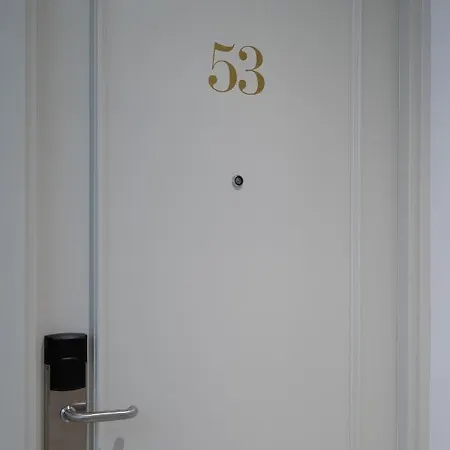 Lady Todd Hotel 3*